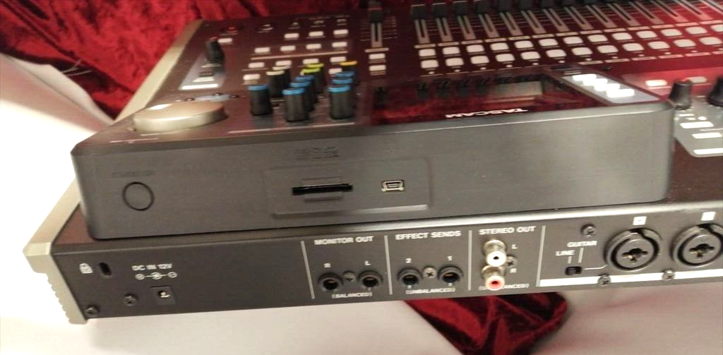 Tascam Multi Track Recorder SD/SDHC MTR DP24SD Black Digital