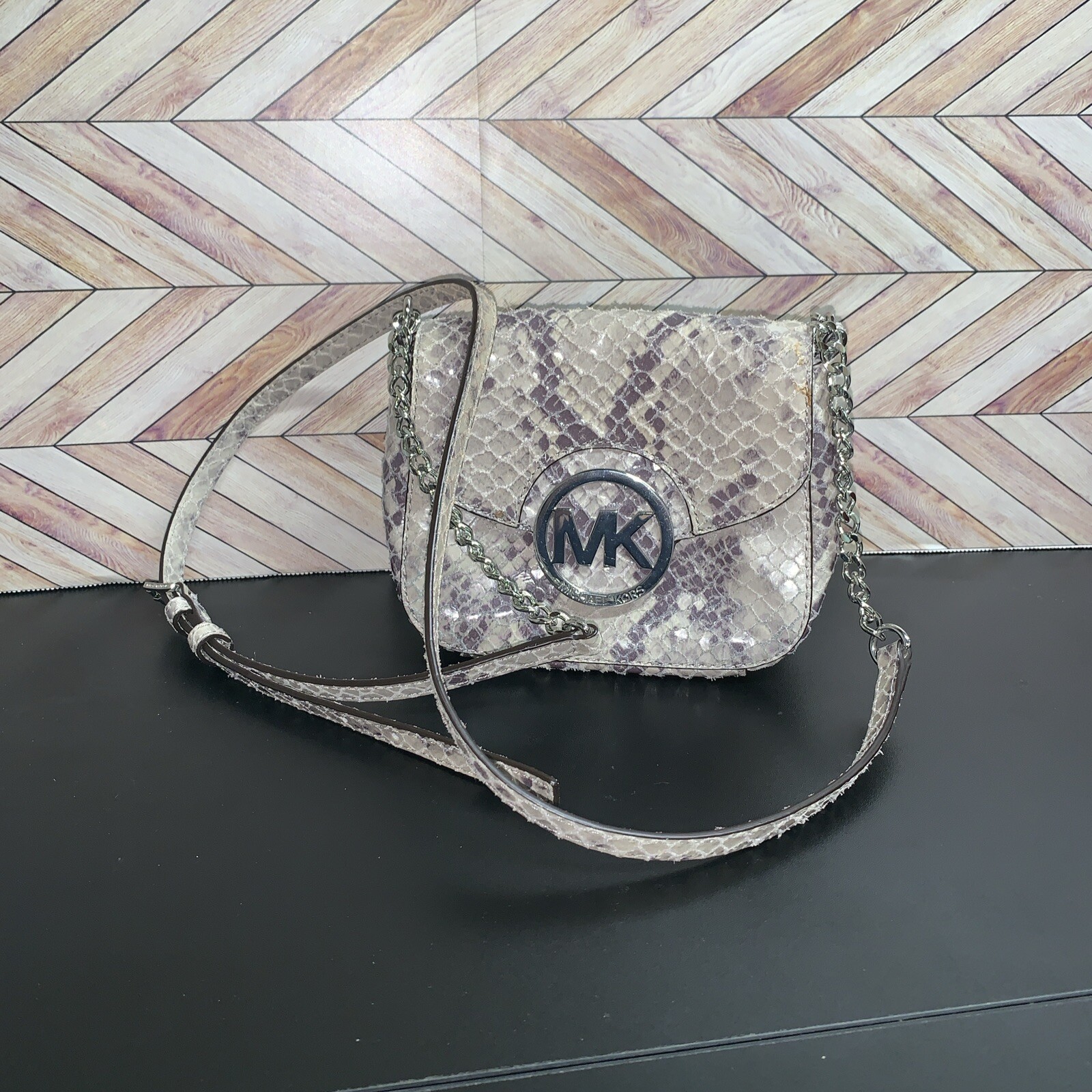 MICHAEL KORS FULTON Python print Grey Small  Cros… - image 1