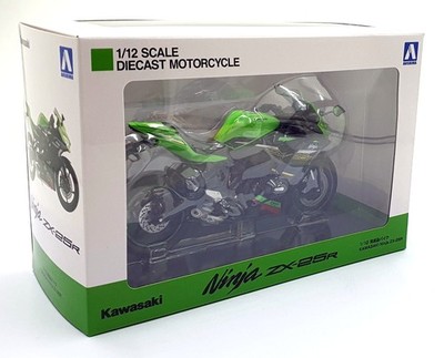 Aoshima 1/12 Scale 109694-3700 - Kawasaki Ninja ZX-25R Motorcycle