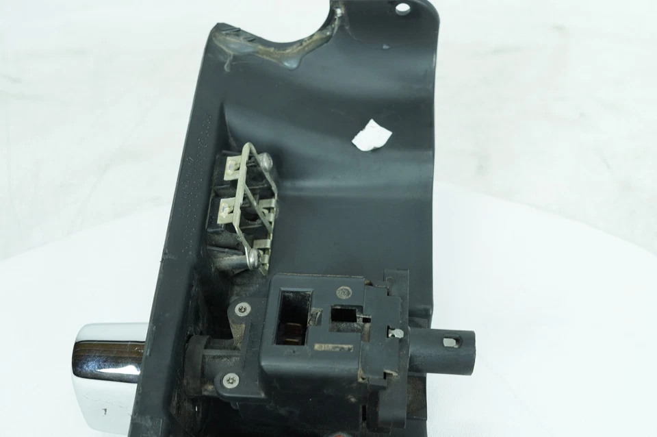 08 Harley Touring FLHX Street Glide OEM tablero tapa interruptor bloqueo SIN llave Foto 3 de 4