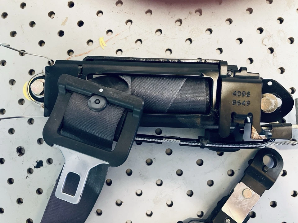 Volvo S70 V70 XC 1998-2000 pasajero delantero derecho diestro cinturón retractor fabricante de equipos originales Foto 2 de 3