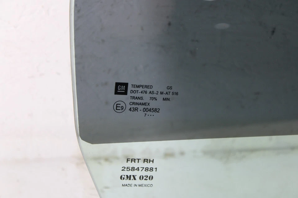 Vidrio ventana puerta derecha Saturn Sky 2007-2010 OEM MO30 Foto 3 de 4