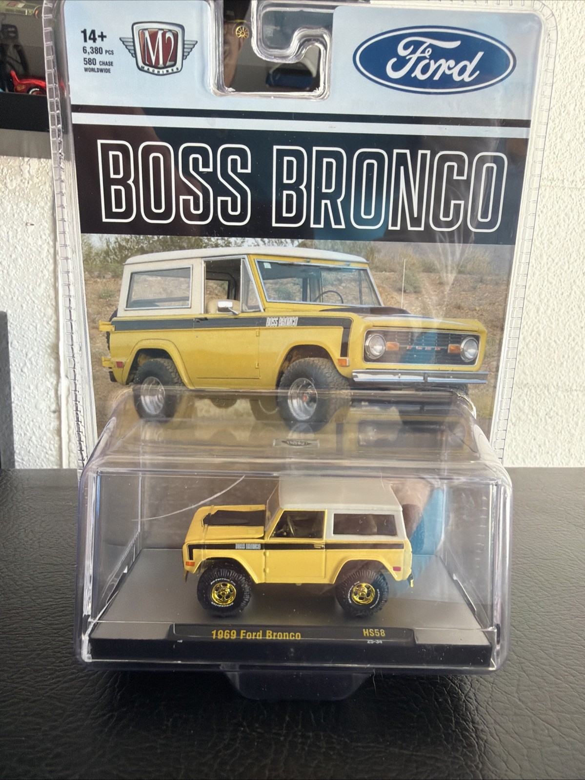 M2 Machines 1969 Ford Bronco Chase