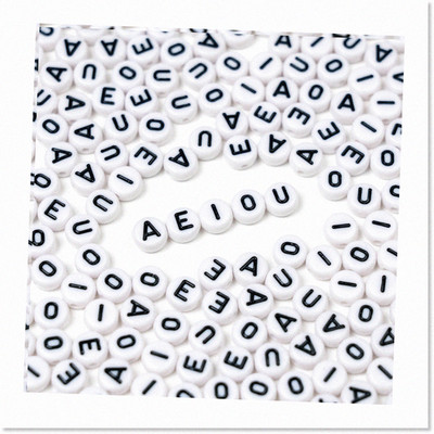 500 White Acrylic Vowel Beads for Crafts