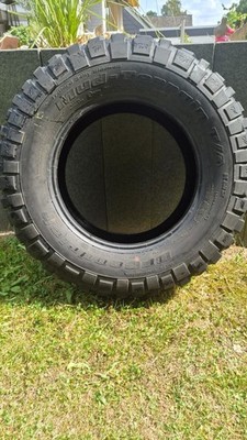 5 X BFGOODRICH MUD- Terrain T/A KM2 LT 255/75R17 Gebraucht 10 MM