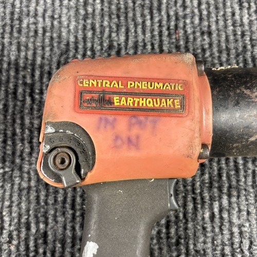 Central Pneumatic Earthquake 3/8" Drive Impact Wrench - Picture 2 of 8