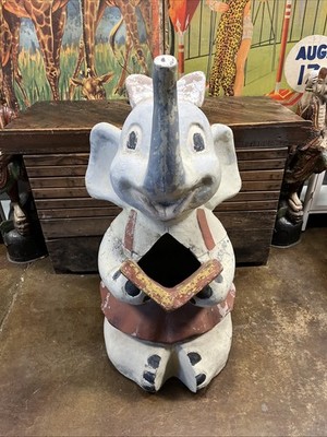 VINTAGE CIRCUS ELEPHANT BALL TOSS GAME CARNIVAL SIDESHOW FAIR ZOO ONE OF A KIND