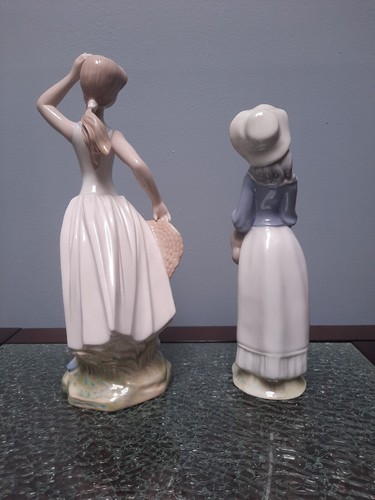 2 Vintage Tengra Spain Porcelain Figures Lady With Dog And Hat - Picture 4 of 6