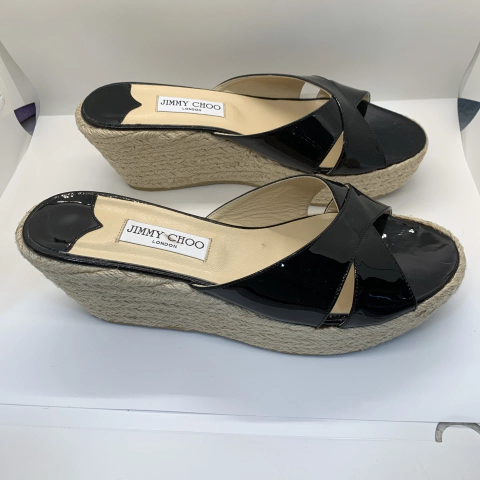 NUEVO EN CAJA JIMMY CHOO PAISLEY Negro Patente Cuña Slide Sandalia Zapato Talla 42 Foto 2 de 4