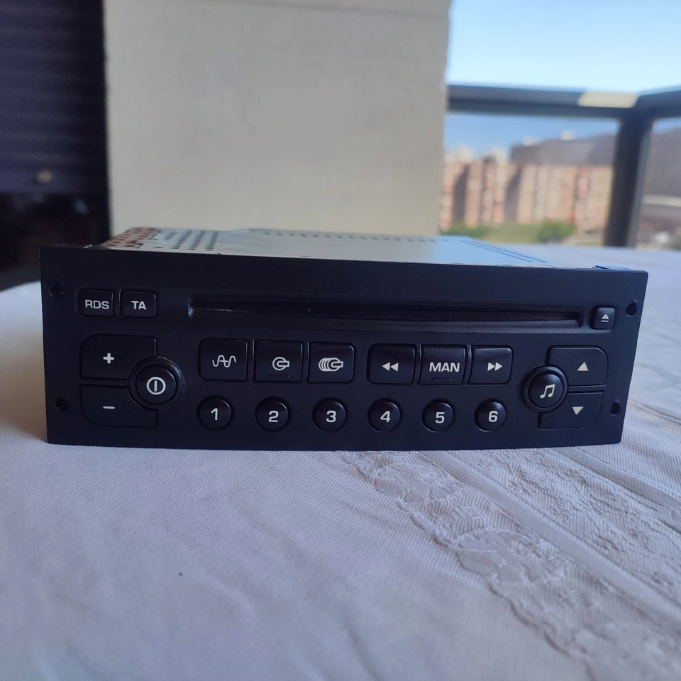 Radio CD original Peugeot 206 - Imagen 4 de 4