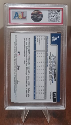 2025 Topps Serie 1 Yoshinobu Yamamoto #238 Slabbed Purple Foil Auth#125421 - Bild 2 von 2
