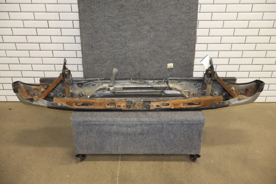 1999-2007 Chevy Silverado 2500HD OEM Chrome Rear Bumper (Opt HVY) Foto 2 de 4