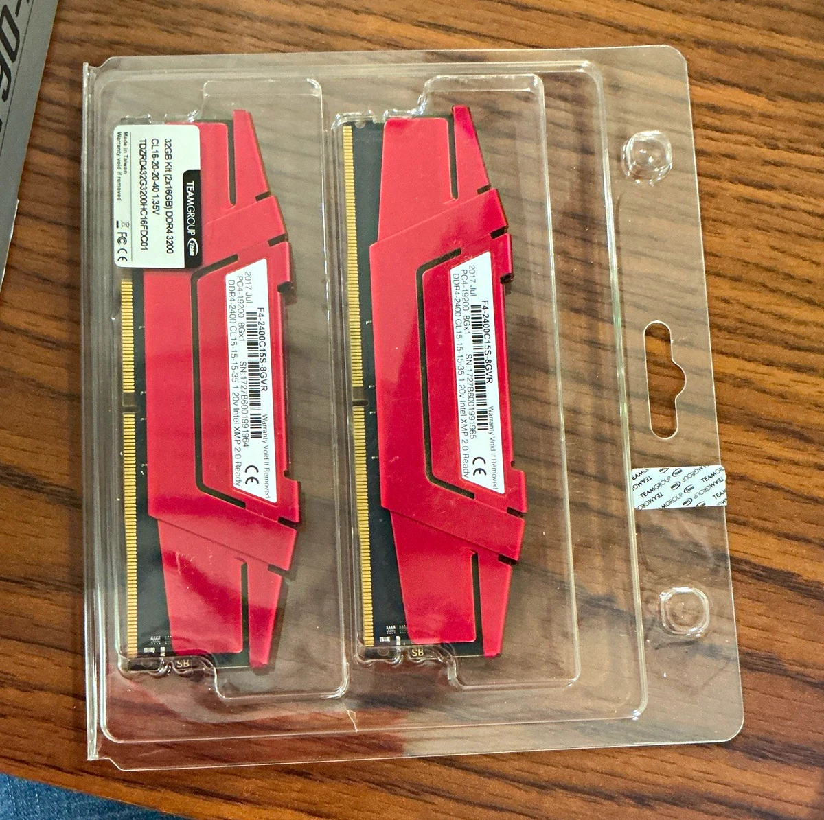 Team Group PC4-19200 (DDR4-2400) Bus Speed Computer RAM 16 GB