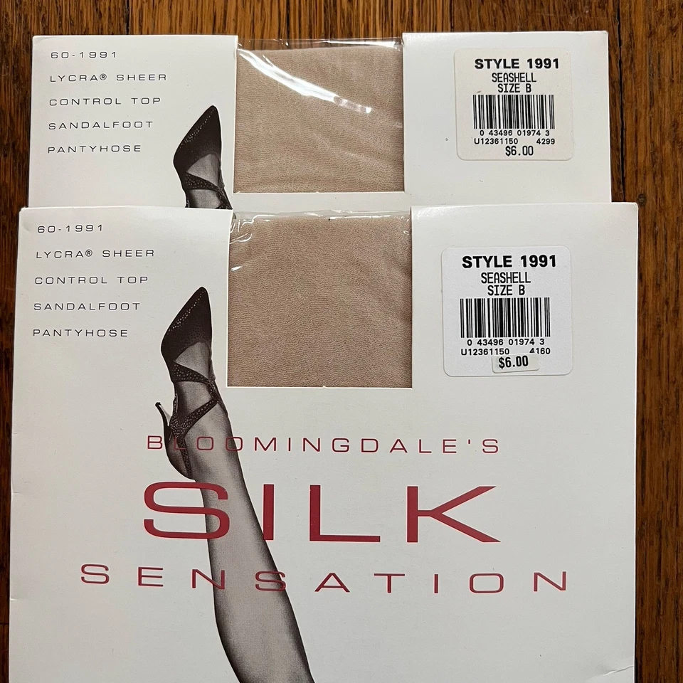 VTG Bloomingdale's Silk Sensation Control Top Sandlefoot Pantyhose Seashell B - Image 3 of 4