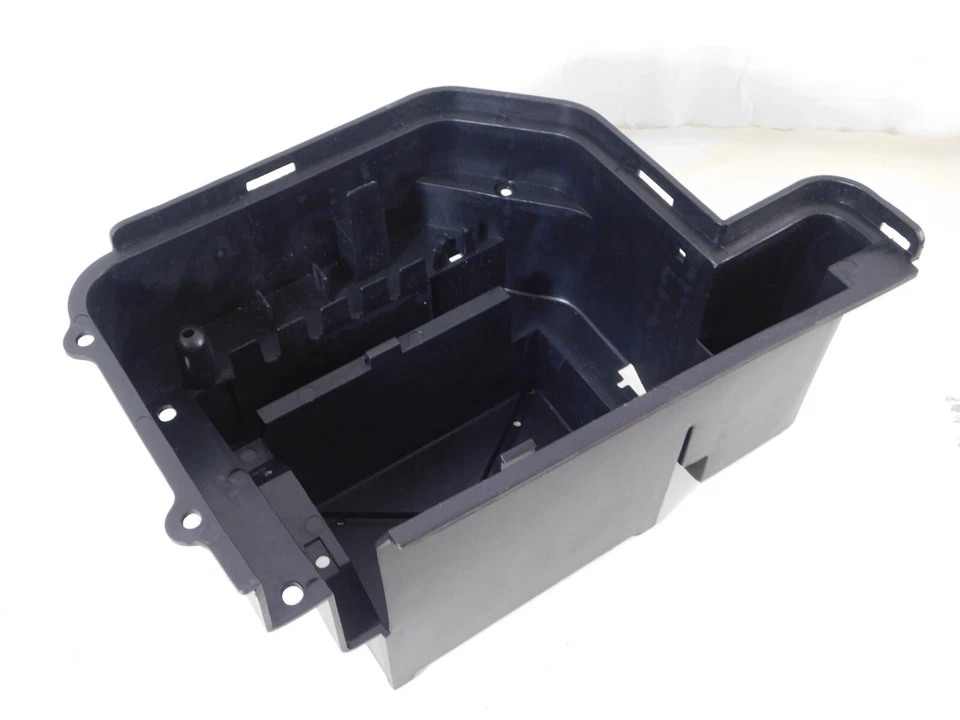 Пластиковый держатель коробки аккумулятора Qlink Front Runner 700 FR700 83727-055-000 - Изображение 4 из 4