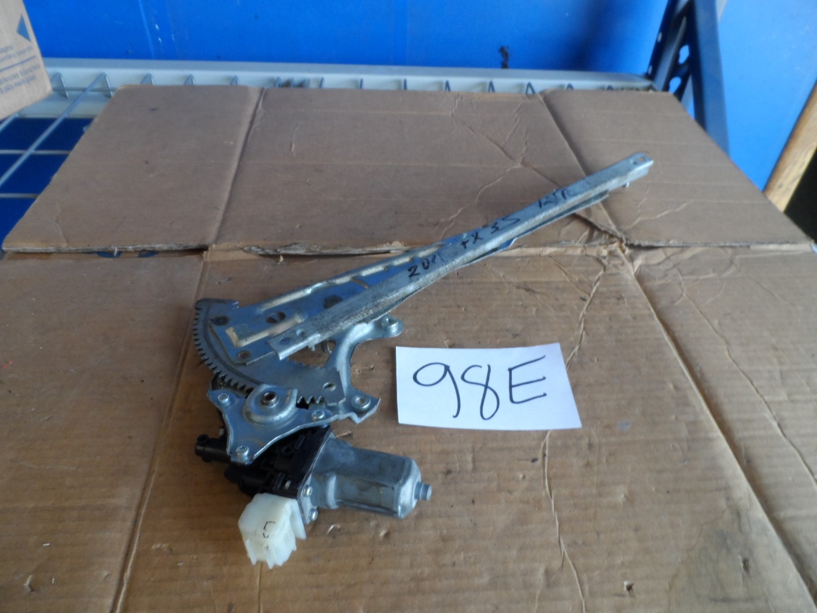 09 10 11 12 Infiniti FX-35 Rear Passenger Side window regulator with motor #98E