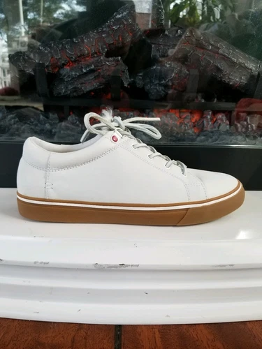 UGG!!!!Size7US/EU39.5 white BROCK LUXE LEATHER WATERPROOF LACE SNEAKERS