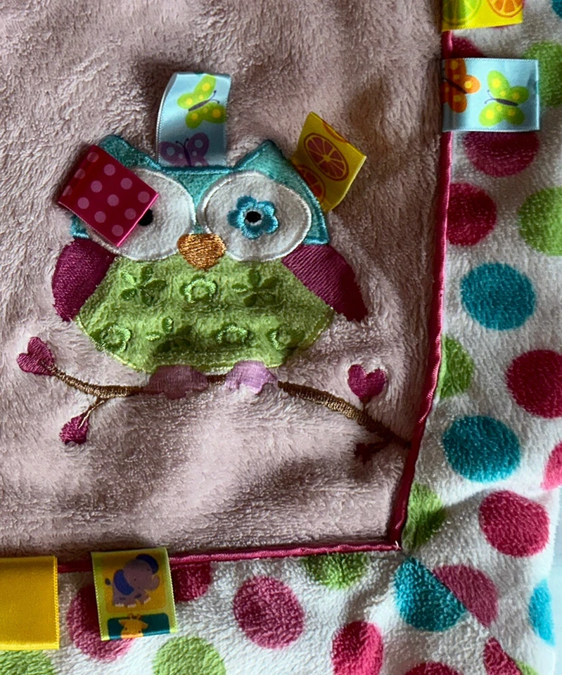 TAGGIES Cobertor de Bebê Coruja Rosa Cetim Bolinhas Acabamento Etiquetas HTF - Imagem 2 de 4