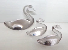 Vintage MCM Set of 3 Clear Glass Swans Mom and 2 Cygnet ~ Paperweights Figurines