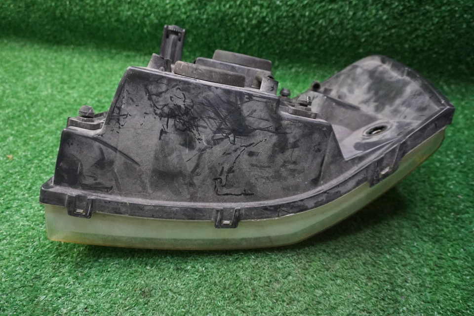 2002 2003 04 05 06 07 08 09 GMC Envoy luz de cabeza derecha OEM 15866070 Foto 3 de 4