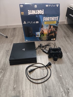 Sony PlayStation 4 Pro 1TB   Fortnite Edition OVP   2 Controller