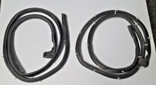 66-73 Jeepster Commando Jeep Commando Lower Door Seal Set Of 2