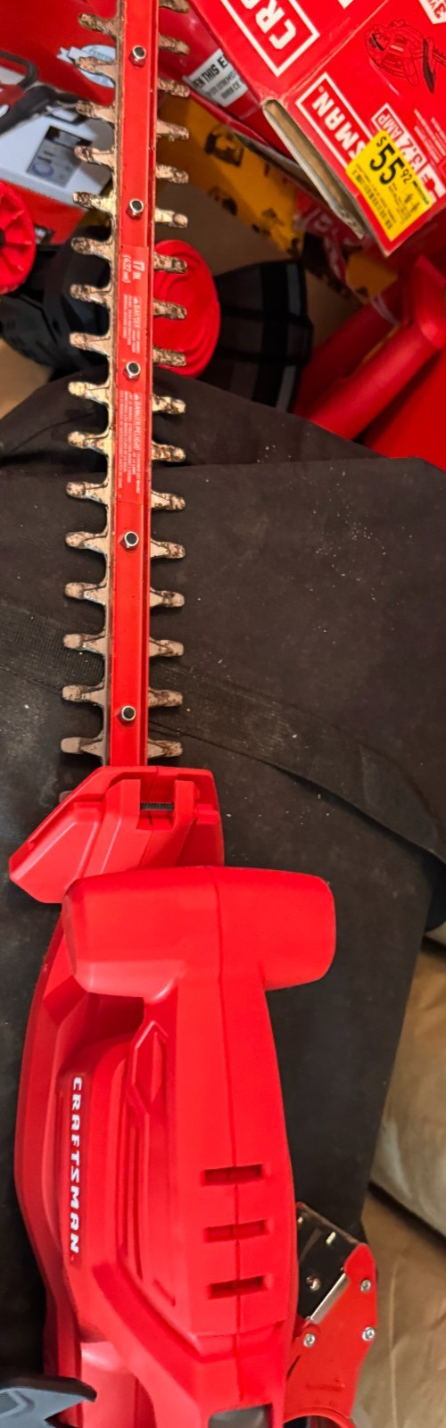 CRAFTSMAN V20 20-volt max 17-in Battery Hedge Trimmer (Tool 