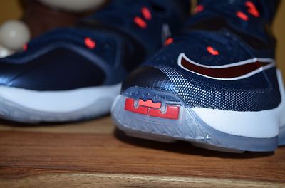 NEW NIKE LEBRON 13 XIII MENS SZ 12 Independence Day Navy  display picture 2