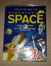 GR 13 Glow-in-the-Dark - Exploration Space - Theme Your Room Activity Pack **NEU