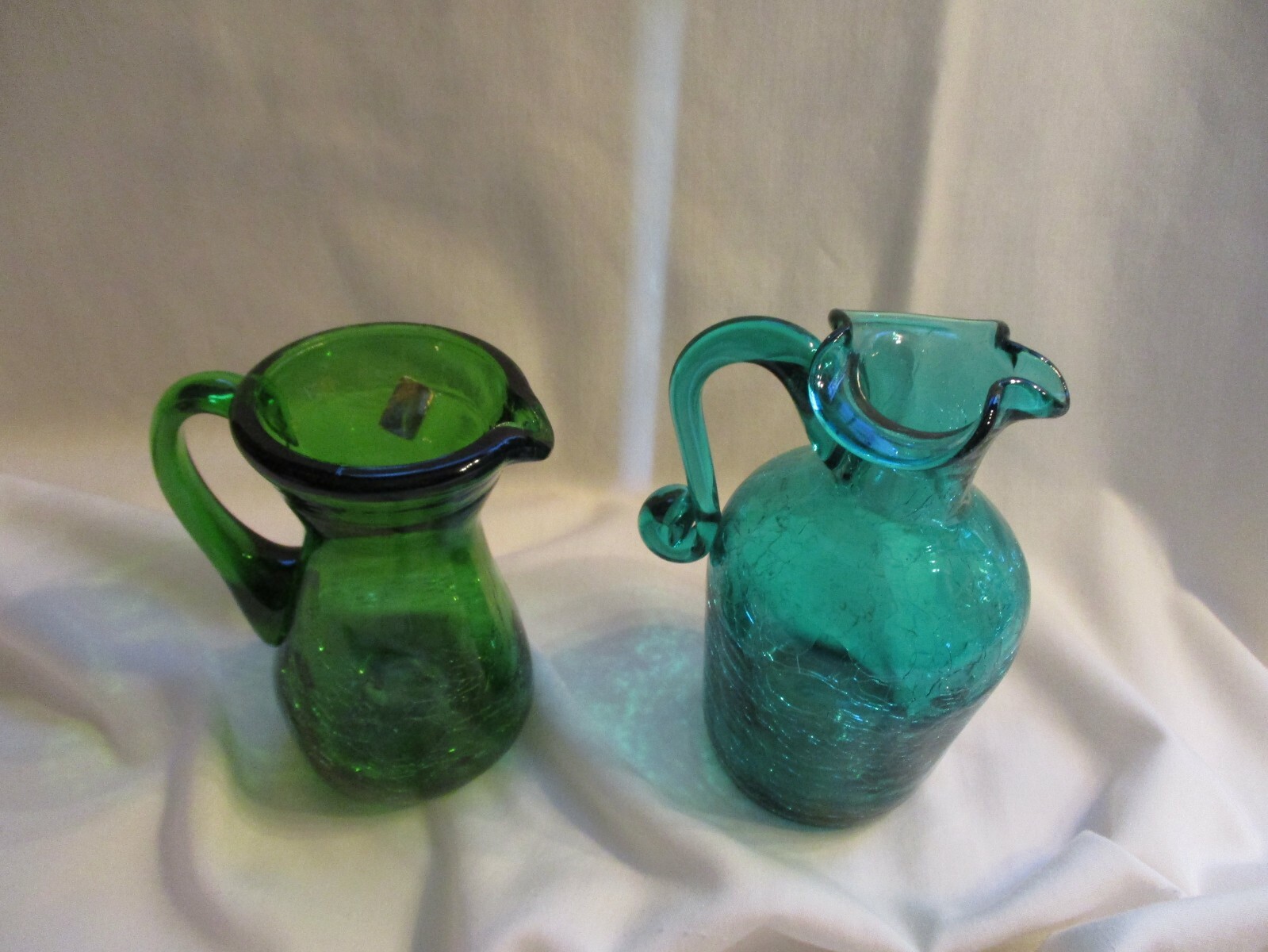 VINTAGE PAIR OF MINIATURE CRACKLE GLASS PITCHERS eBay