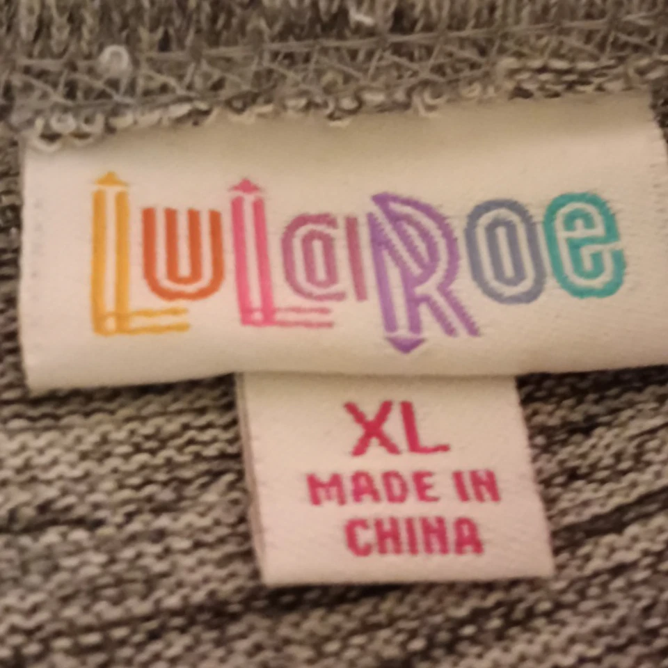 Lularoe Joy Plumero Abierto Frontal Sin Mangas Kimono Western Gris Claro Foto 3 de 4