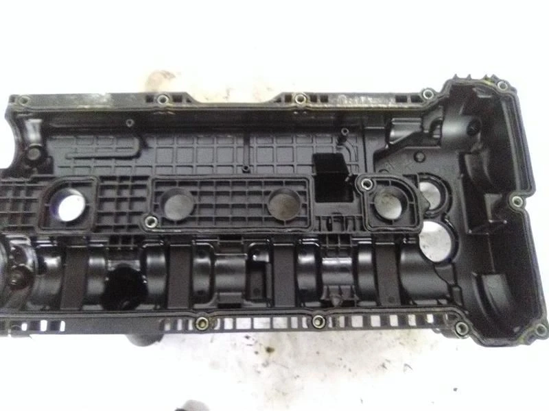 Ford Mustang 2016 cubierta de válvula  Foto 3 de 4