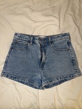 Abercrombie Fitch High Rise Mom Short / Size 28