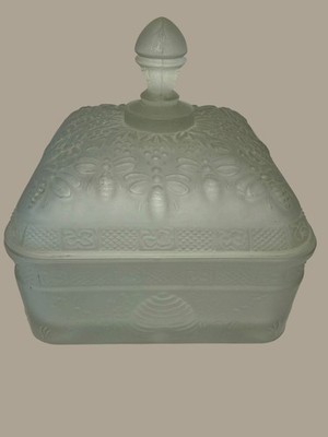 Vintage Indiana Glass Tiara Bee Hive Honey Box Candy Dish Frosted White 1979