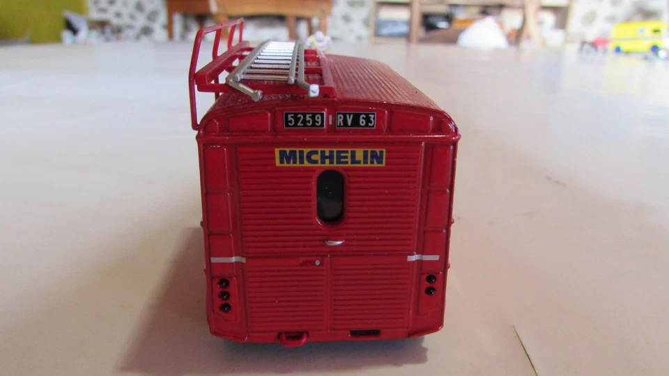 Citroën H " Michelin service Incendie " Altaya, éch. 1/43e, en métal - Photo 4/4