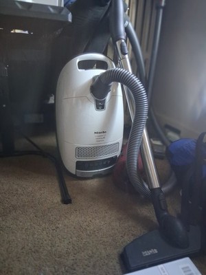 Miele Complete C3 SGEE0 Cat & Dog PowerLine Canister Vacuum Cleaner