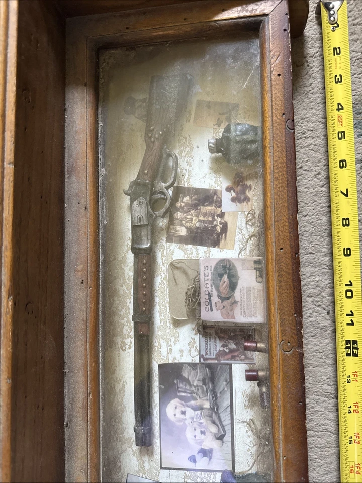 Estante de madera de vidrio pistola tema de caza 22 3/4 X 5 1/2 Joy Inc. hombre cueva Foto 3 de 4