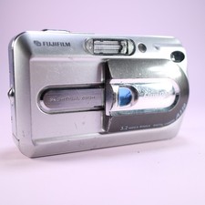 Fujifilm Digital Camera FinePix A330 3.2MP Silver Tested