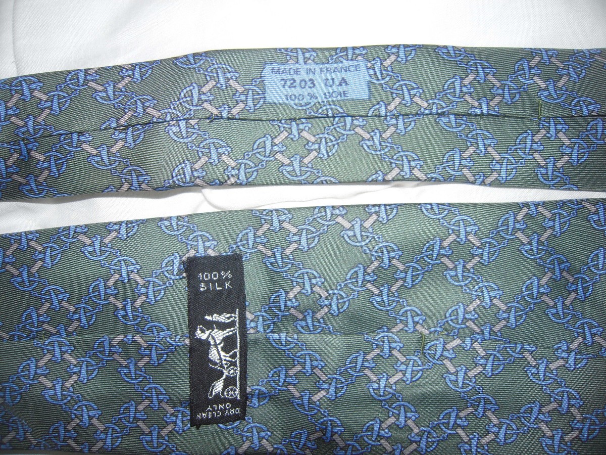 Cravate Hermès Authentique - Modèle 271 MA - Couleur Verte En Soie 100% - Occasion Très Bon état
