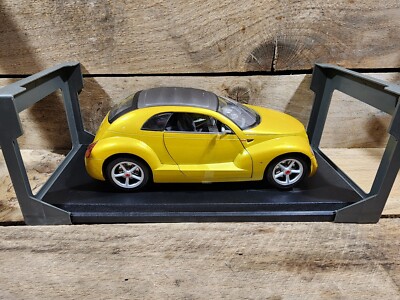 Maisto Chrysler Pronto Cruizer Concept Version 1:18 Special