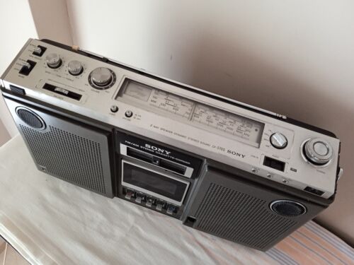 SONY CF-570S VINTAGE RADIO-CASSETTE PLAYER From70s - Picture 5 of 16