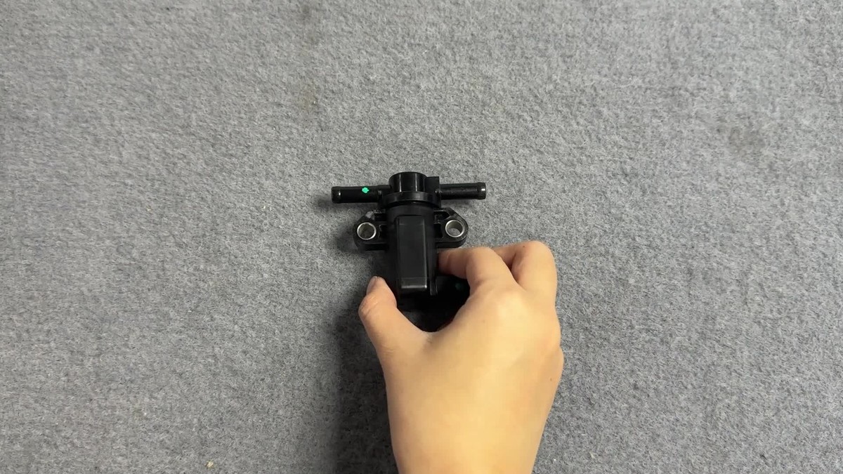 csndw For Nissan Frontier Xterra Titan 14930-7S000 Vapor Canister Purge