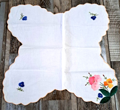 Vintage Applique Bread Roll Warmer Towel White Hand Stitched 15'' Cottage