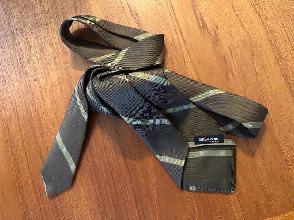 Nuevo KITON Cacao Marrón y Dorado SIETE 7 PLIEGUES Rayas Repp Corbata Cuello 60-L Foto 2 de 4