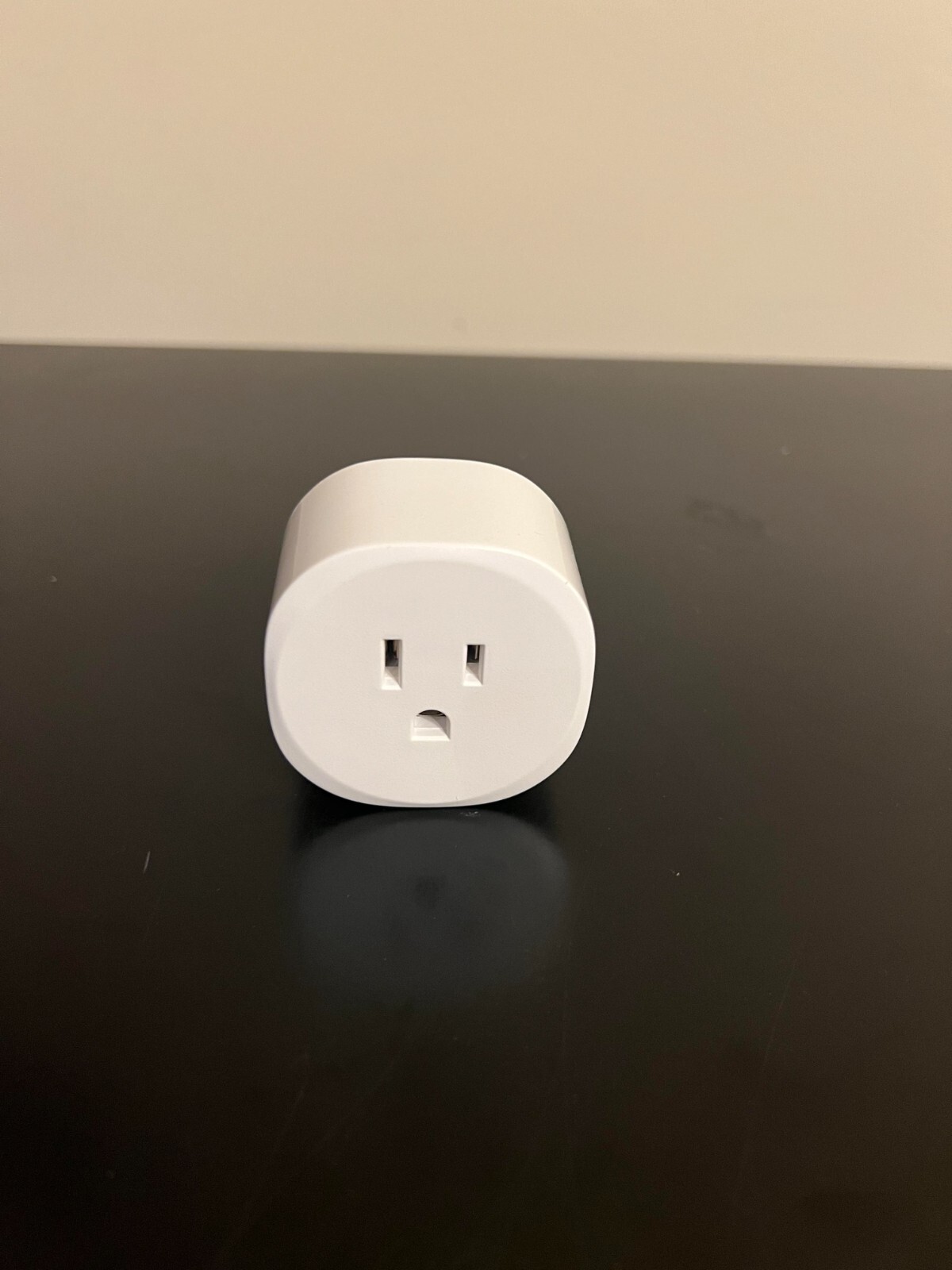 HomeSeer - HS-SP100 - Wi-Fi Smart Home Plug / Outlet