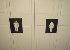 Wall Decor: 2 Metal WASHROOM / BATHROOM SIGNS 8"x10.5" Indoor/Outdoor Signs NEW