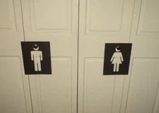 Wall Decor: 2 Metal WASHROOM / BATHROOM SIGNS  8"x10.5" Indoor/Outdoor Signs NEW