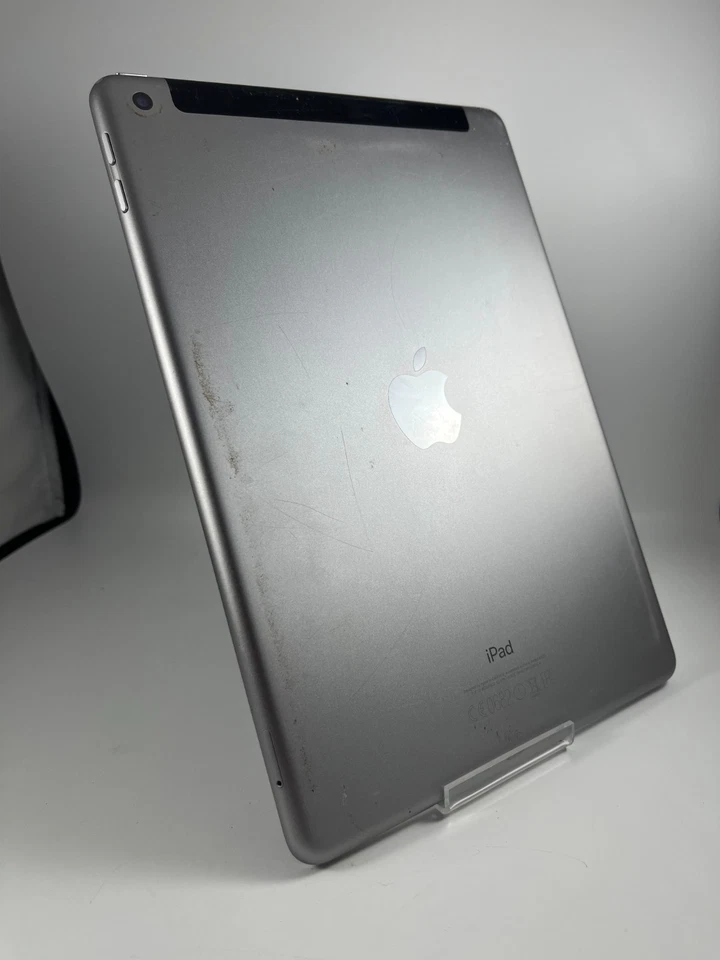 Apple IPad 5.Gen 2017 A1823 128GB 128GB akzeptabler Zustand geprüft - Bild 3 von 3