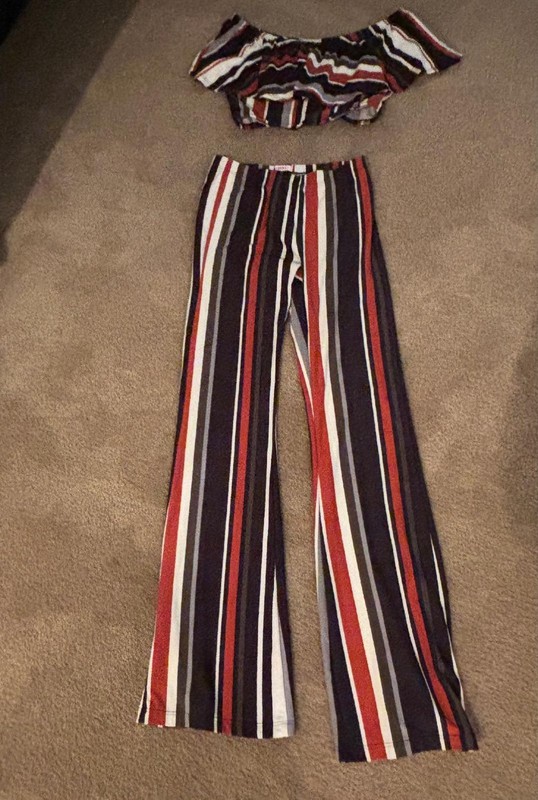 Stylish Pants Set by Feathers - Women's Sz. M - Xlnt. Cond.!