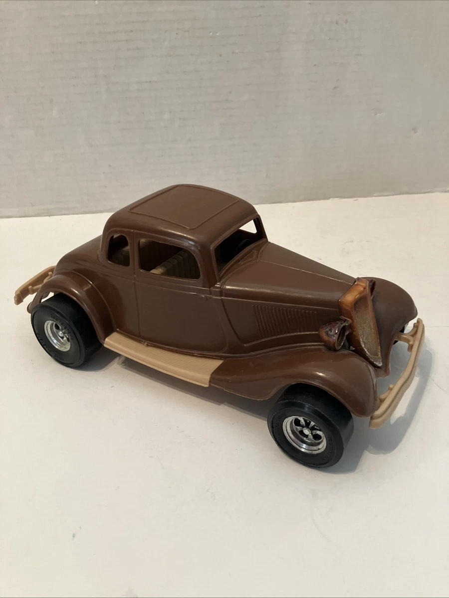 Ford Plastic 1934 Vehicle Year Vintage Manufacture Diecast Cars